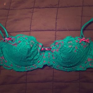 Green/pink balconette bra